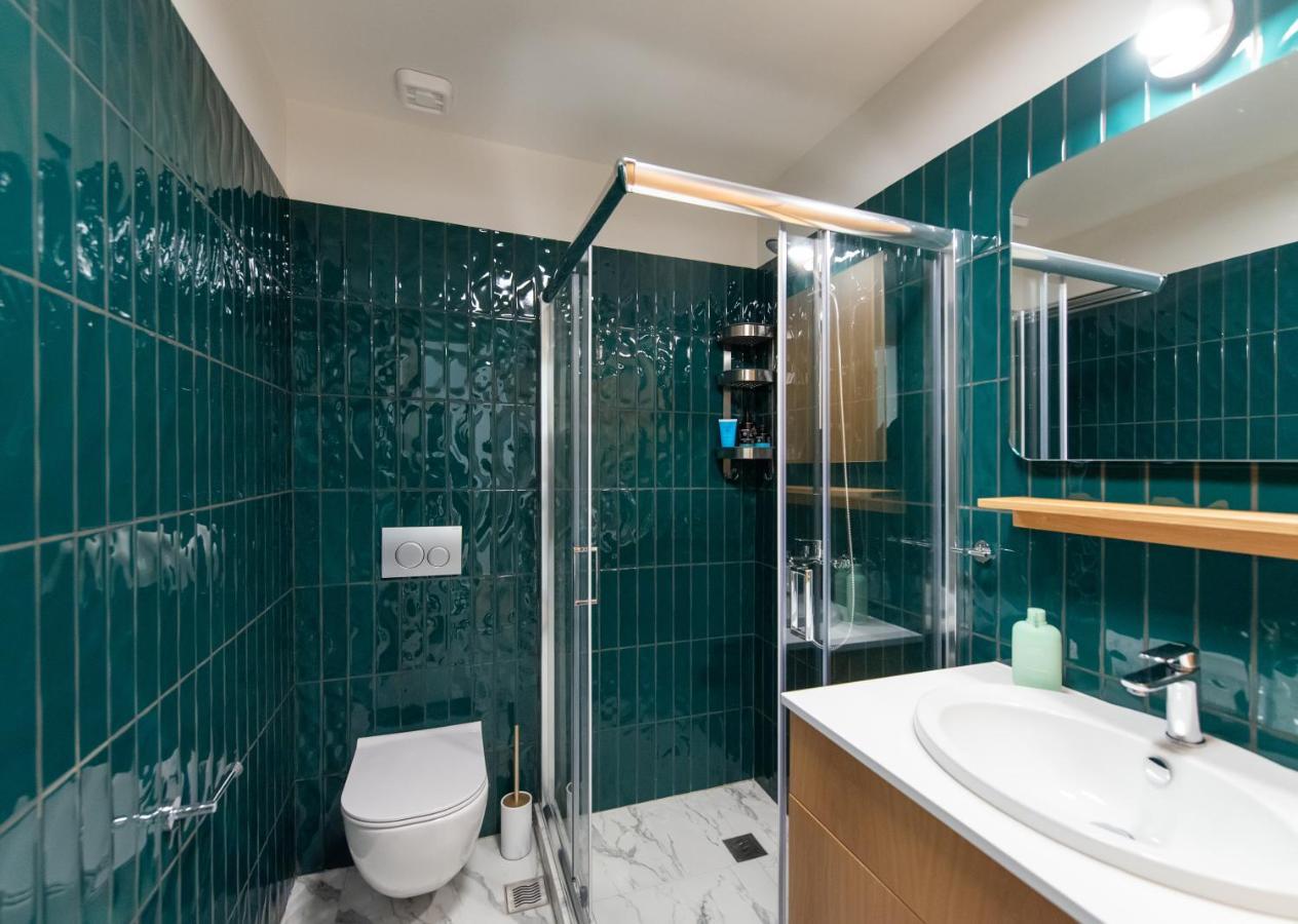White Lotus By Halu! Apartments Thessaloniki Exterior photo