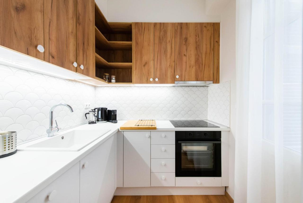 White Lotus By Halu! Apartments Thessaloniki Exterior photo